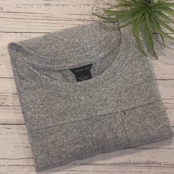 Calvin Klein Sweater ‼️final markdown‼️ - Picture 1 of 6